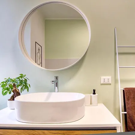 Apartment Leafy Sunshine, Bilocale In Porta Venezia, Con Metro A 1 Min A Piedi *